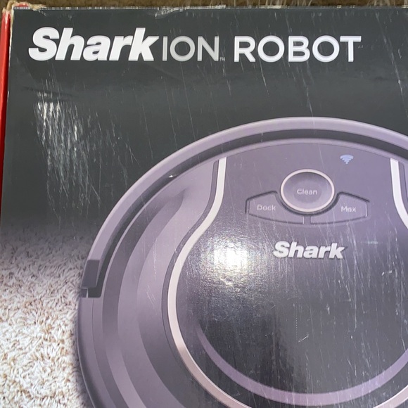 Brand New Shark R75 - Picture 2 of 3